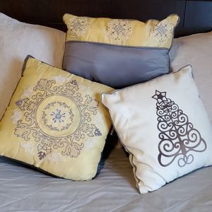 Decorative pillow
